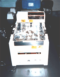 �������i